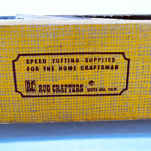 Vintage RC Rug Crafters Speed Tufting Tool w. Instruction Manual & Box Hooking - Picture 5 of 5